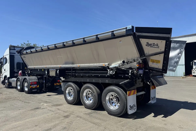 Bruce Rock Engineering live floor trailer
